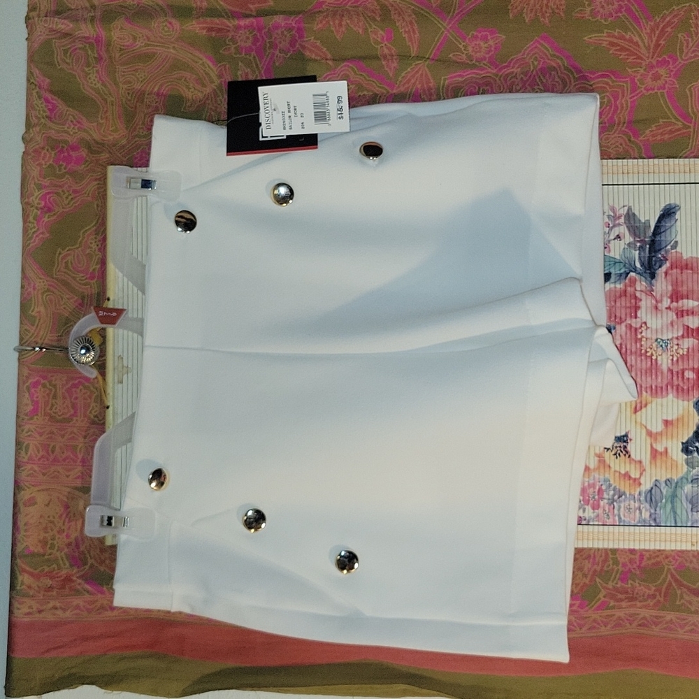 High rise white shorts